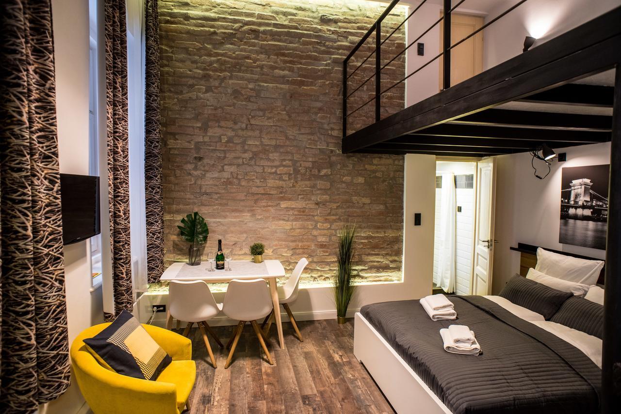 Very Stylish And Fresh Studio Home In The Center Budapest Esterno foto