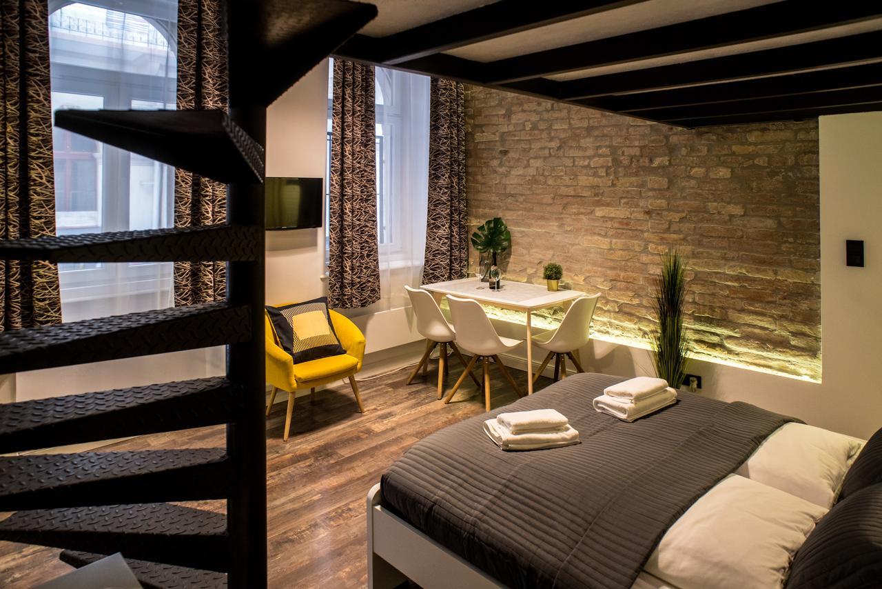Very Stylish And Fresh Studio Home In The Center Budapest Esterno foto